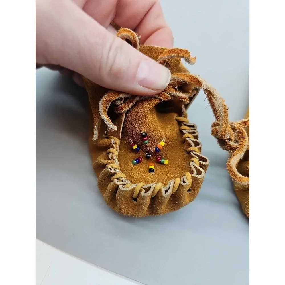 Vintage Leather Beaded Baby Moccasins‎ With Gerber Socks Size 3 Native American